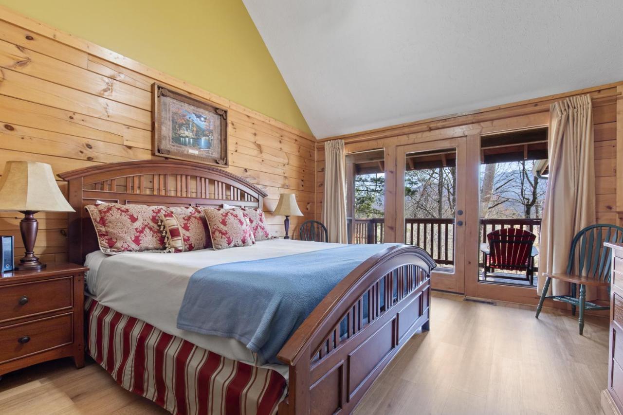 Above The Clouds, 4 Bedrooms, Pool Access, Private, Gaming, Sleeps 16 Гатлинбург Экстерьер фото